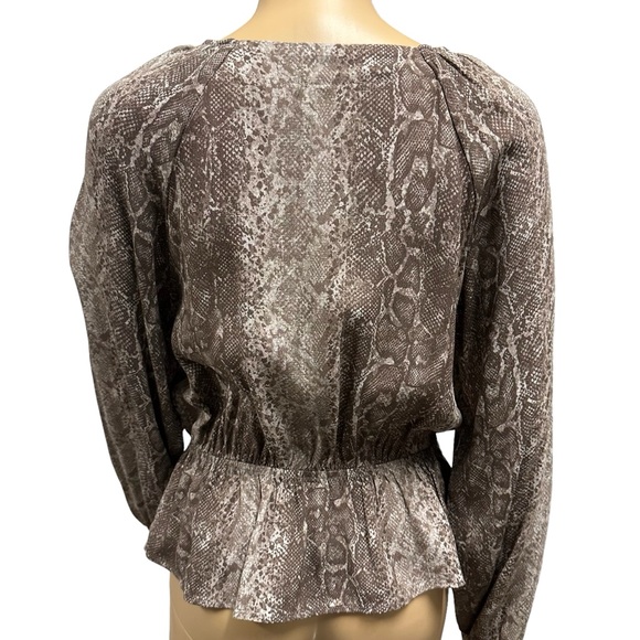 Skies Are Blue Snakeskin Print Wrap Style Long Sleeve Lightweight Blouse Medium - Picture 3 of 10